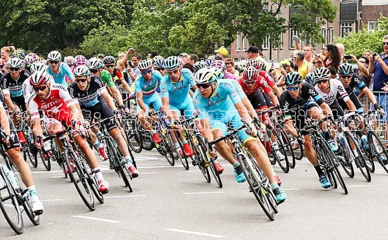 捕捉激情：精选运动赛事服装设计图鉴